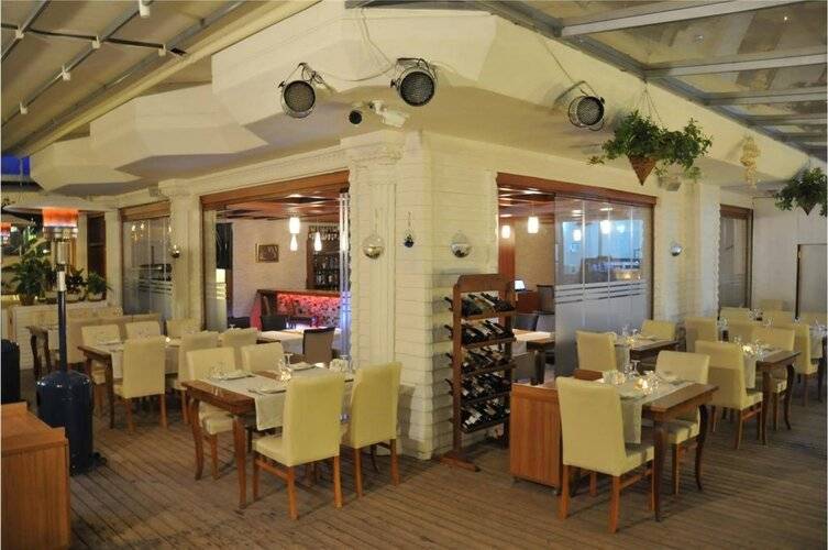 Teos Hotel