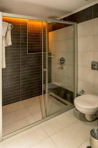 Delfino Buti̇k Otel
