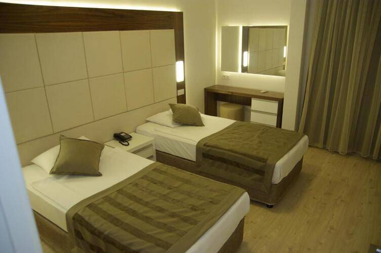 Delfino Buti̇k Otel