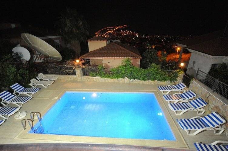 Emre Cemre Vilları 1