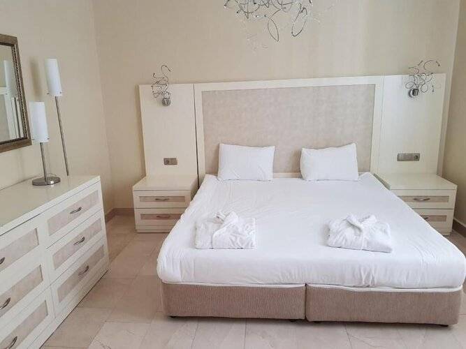 Goldcity Apartments