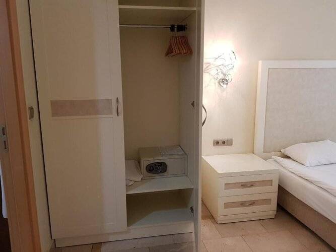 Goldcity Apartments