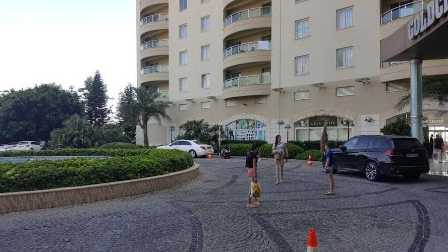 Goldcity Apartments