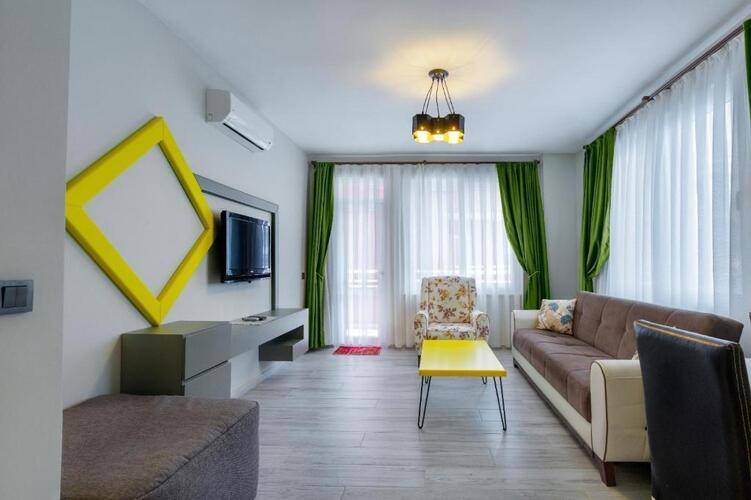 Twin Apart Hotel