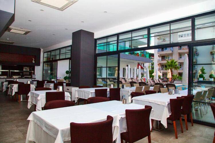 Green Garden Suites Hotel