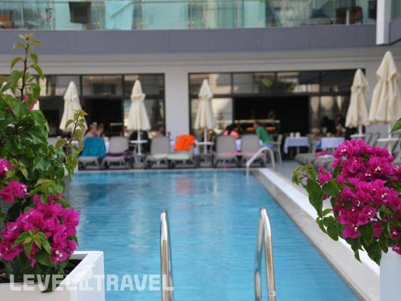 Фотография Green Garden Suites Hotel