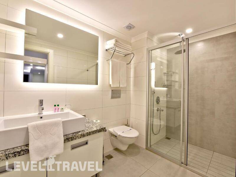 Фотография Green Garden Suites Hotel