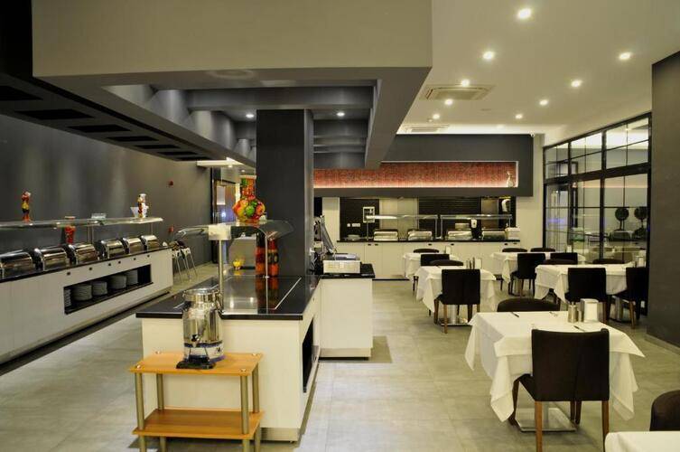 Green Garden Suites Hotel