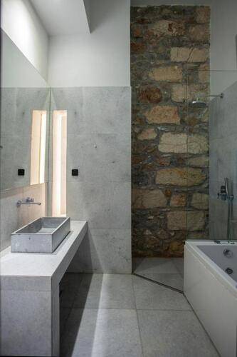 Art Suites Korai