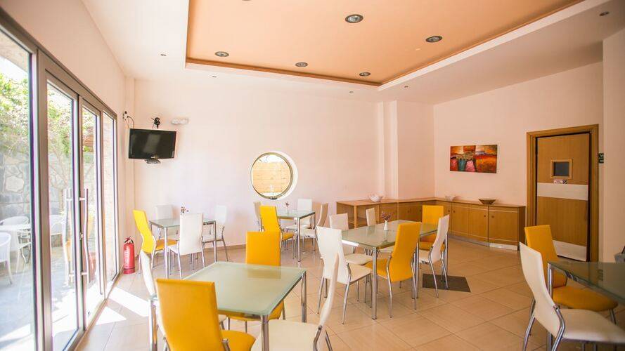Avra Hotel