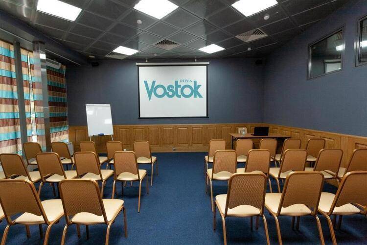 Отель Восток