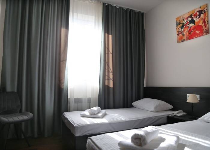 Nava Hotel