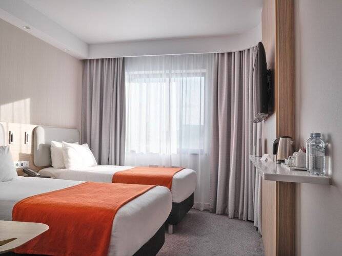 Pana White Moscow Hotel (Пана Вайт Москва Отель) Ex. Holiday Inn Express Moscow Baumanskaya