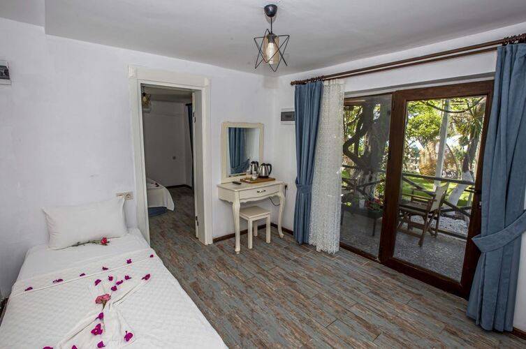 Lagoon Boutique Hotel