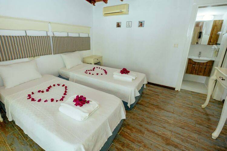 Lagoon Boutique Hotel