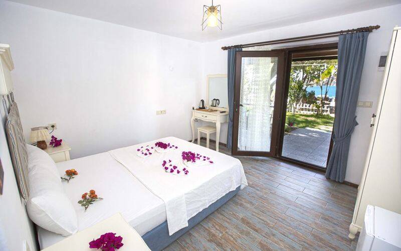 Lagoon Boutique Hotel
