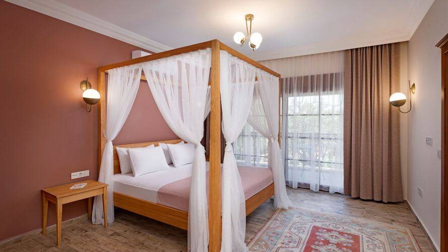 Kairos Hotel