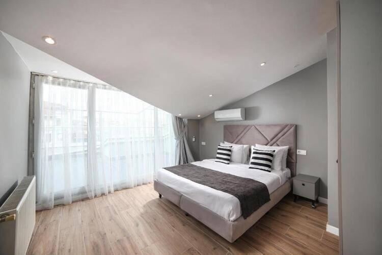 Walton Gardens Pera Hotel