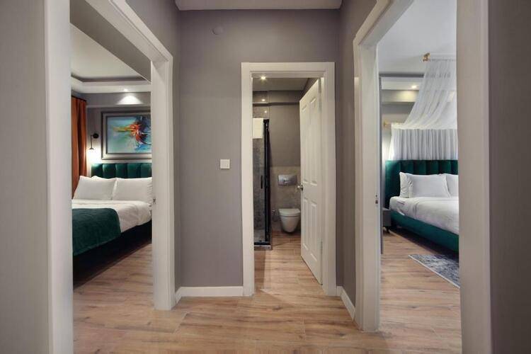 Walton Gardens Pera Hotel