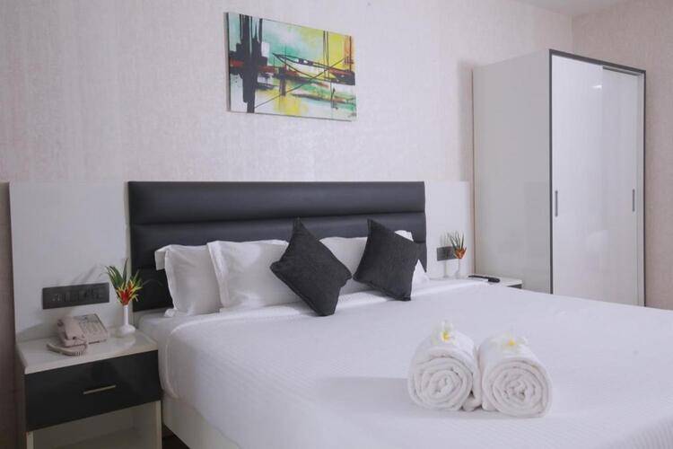 La Alphonso Marina Resort & Spa