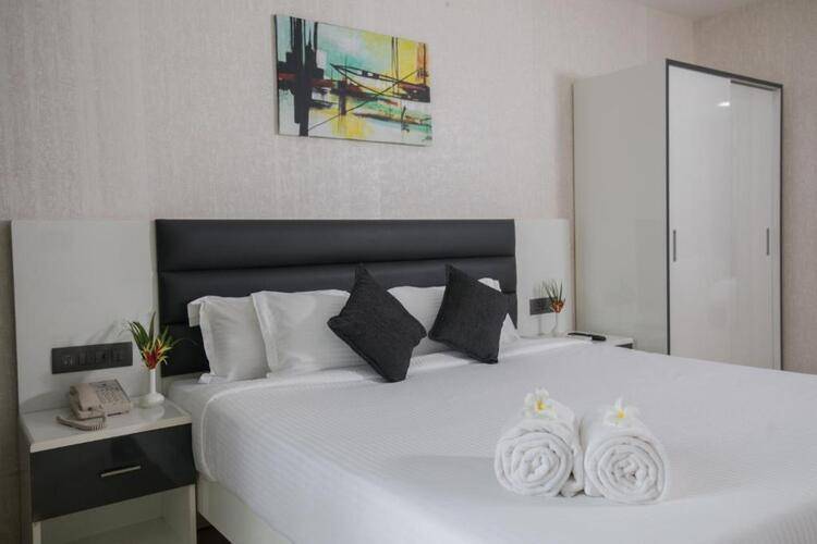 La Alphonso Marina Resort & Spa