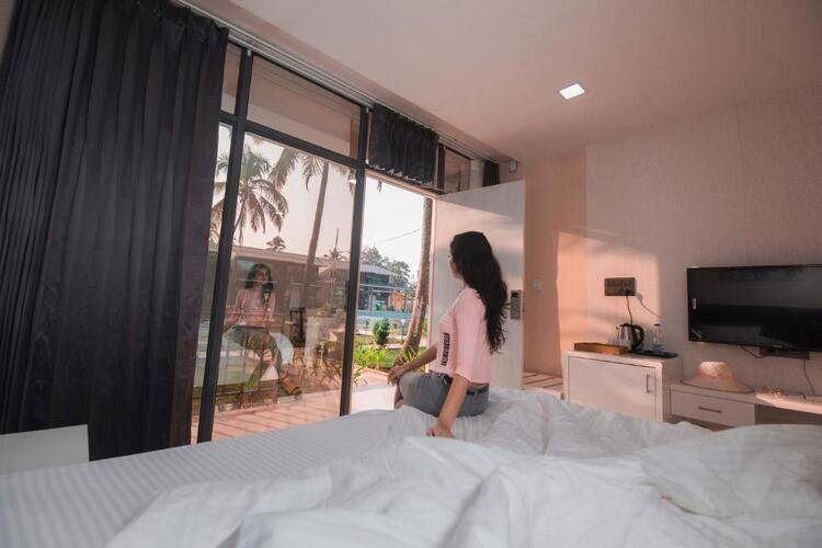 La Alphonso Marina Resort & Spa
