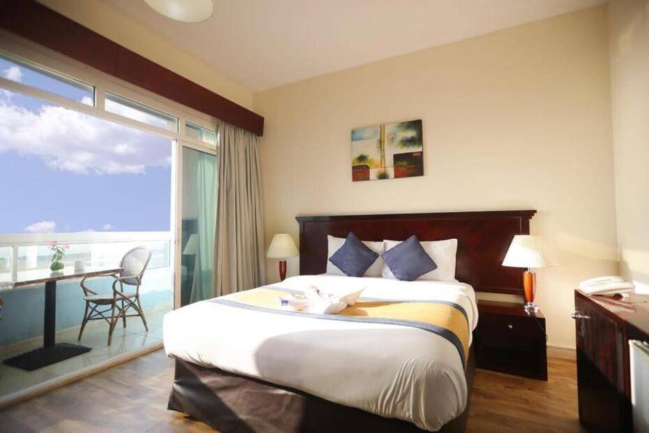 Mermaid Beach Hotel