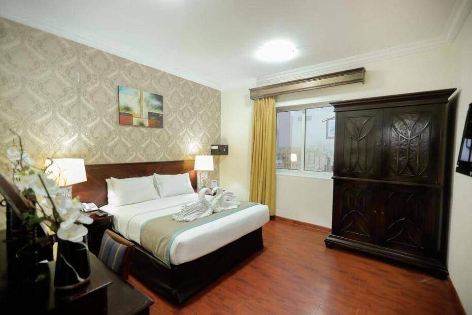 Mermaid Beach Hotel