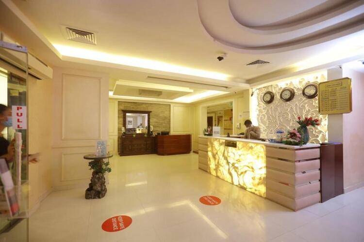 Mermaid Beach Hotel