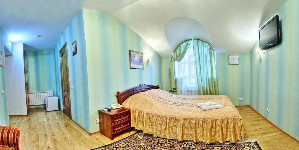 Гостиница Славия