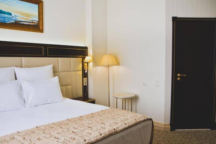 7 Avenue Hotel and SPA