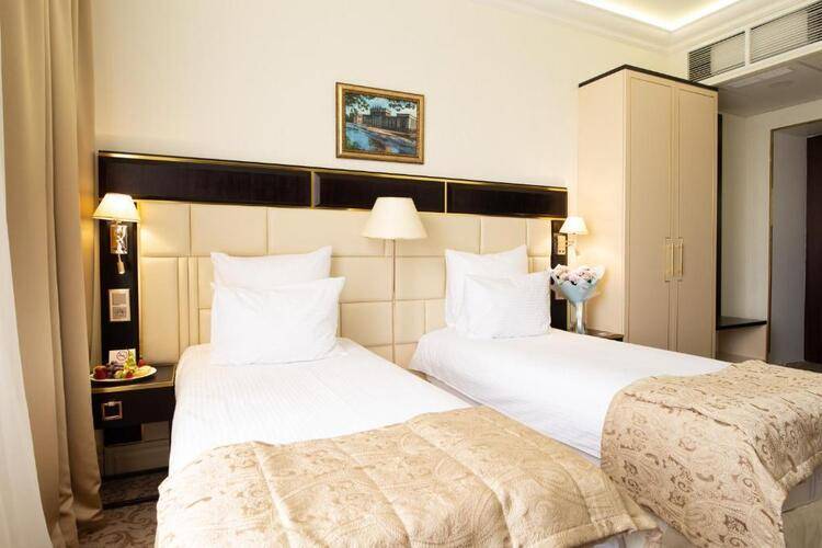 7 Avenue Hotel and SPA