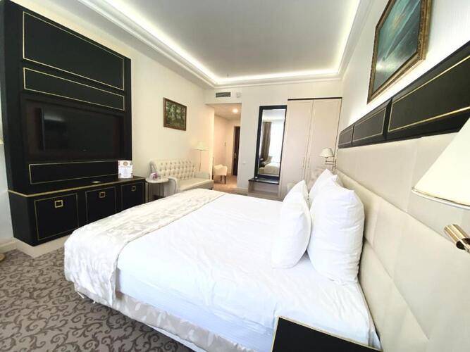 7 Avenue Hotel and SPA