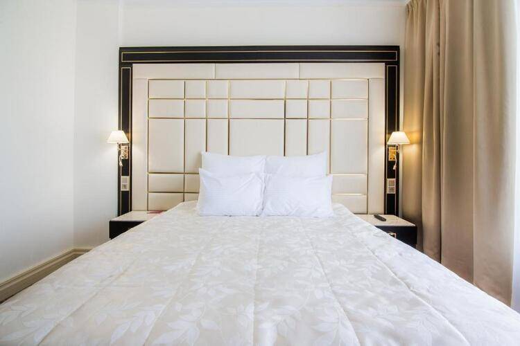 7 Avenue Hotel and SPA