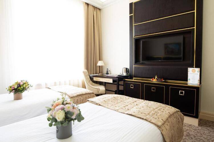 7 Avenue Hotel and SPA