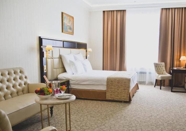7 Avenue Hotel and SPA