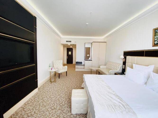 7 Avenue Hotel and SPA