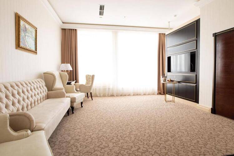 7 Avenue Hotel and SPA