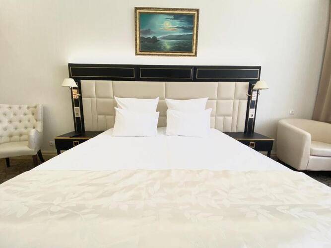 7 Avenue Hotel and SPA