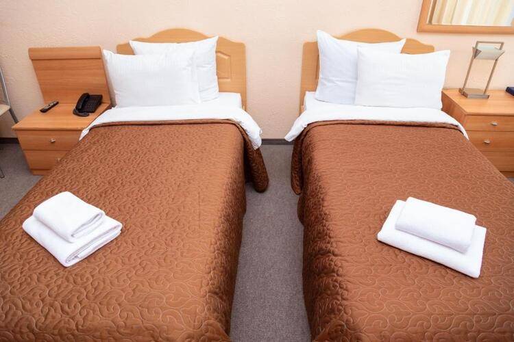 Отель Алиот (Alioth Hotel)