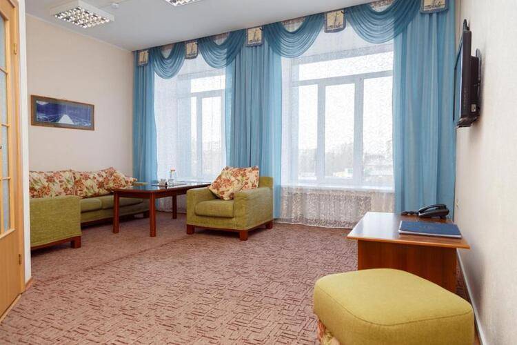 Отель Алиот (Alioth Hotel)