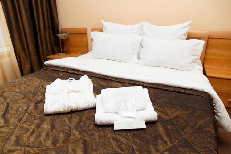 Отель Алиот (Alioth Hotel)