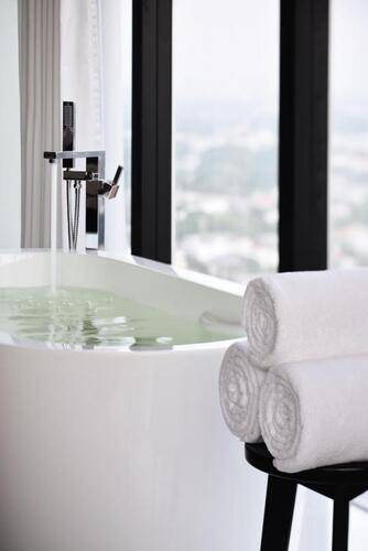 Nh Collection Colombo (Ex. Movenpick Hotel)