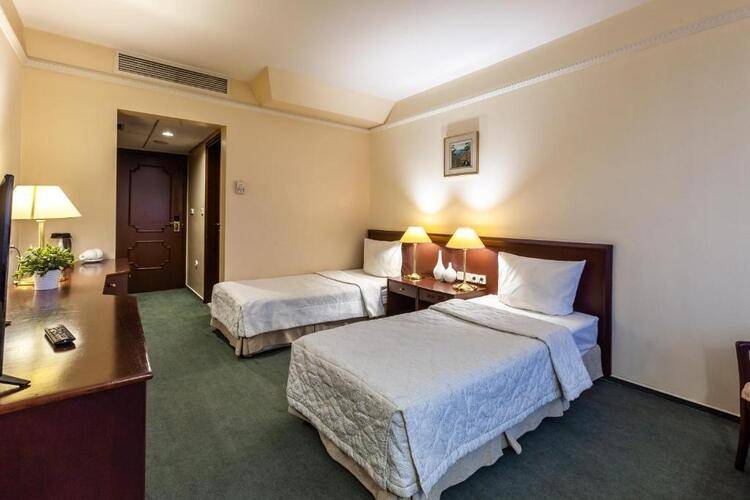 Отель Президент (President Hotel)