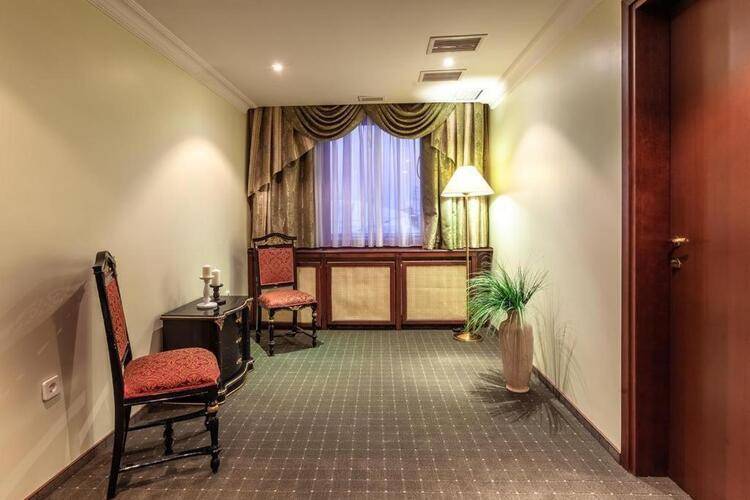 Отель Президент (President Hotel)