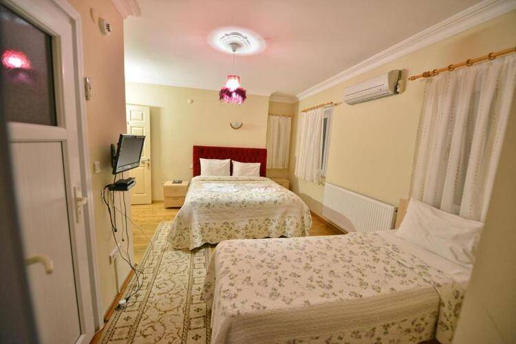 Assortie La Villa Hotel