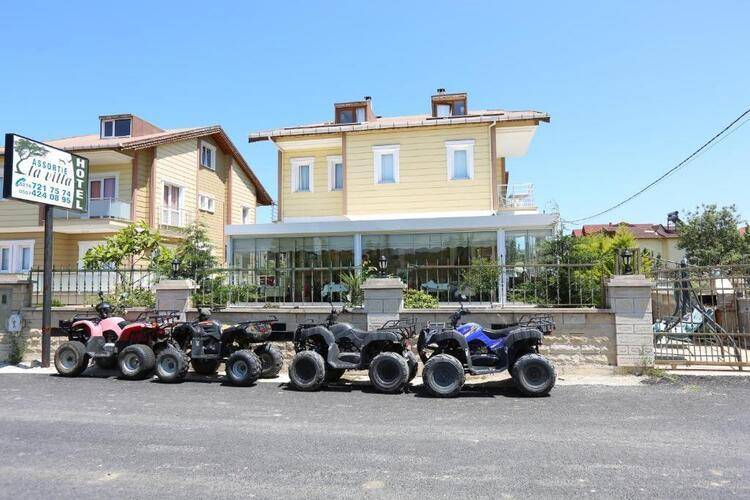 Assortie La Villa Hotel