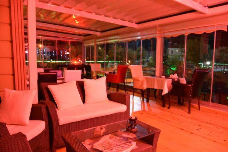 Assortie La Villa Hotel