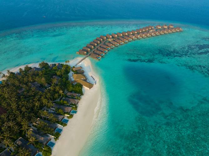 Emerald Faarufushi Resort & Spa