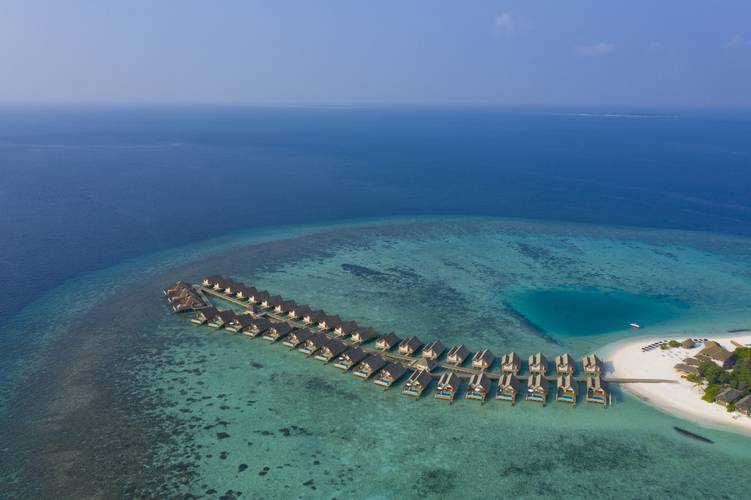 Emerald Faarufushi Resort & Spa